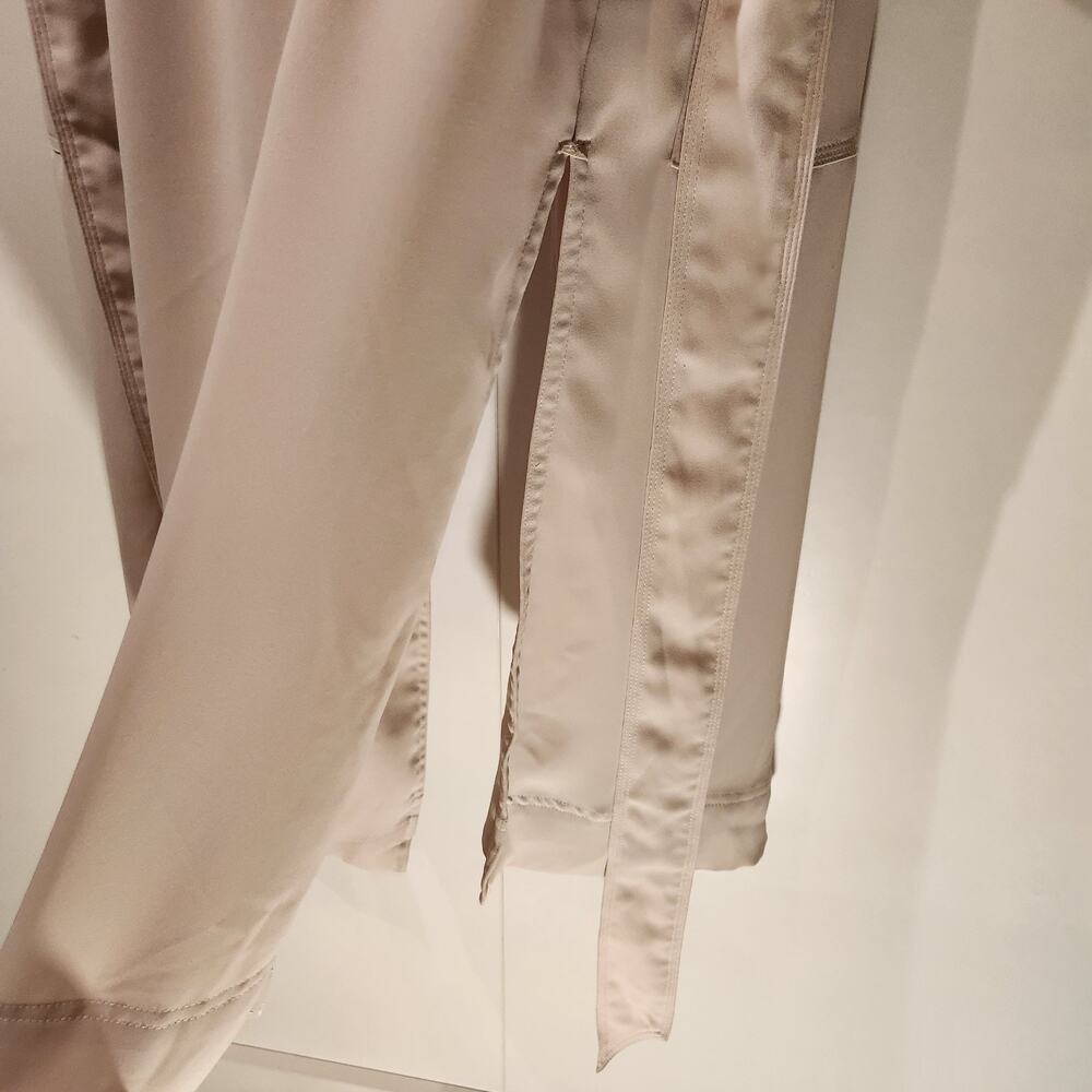 Aritzia Babaton Cream Flowy Trench Coat Sz XS Light Weight Quiet Luxury Neutral - Picture 7 of 11